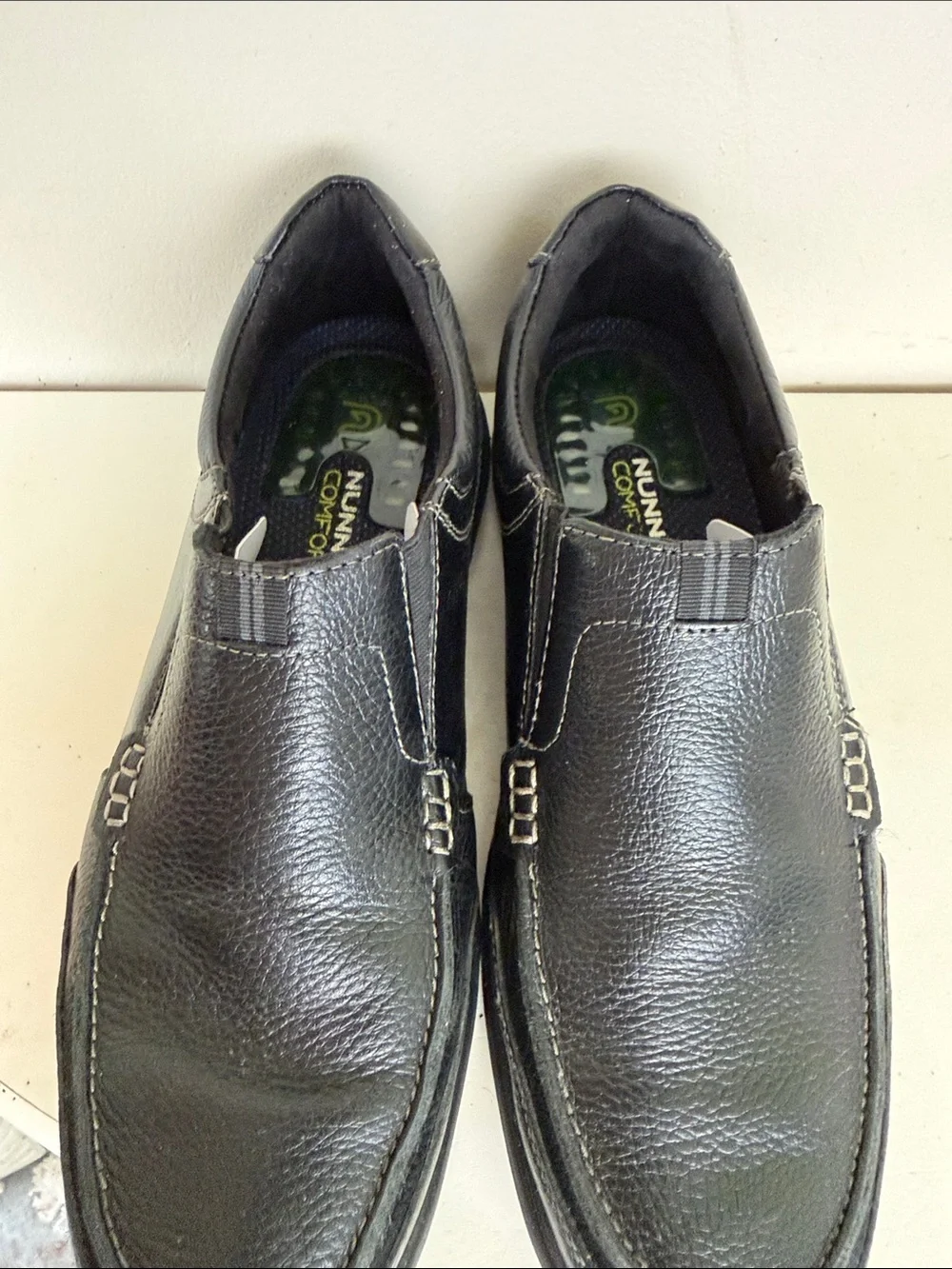 (2397) Nunn Bush Men's Black Slip-On Leather Dress Shoes, Size: 10M